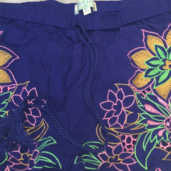 Shorts size medium - Picture 2 of 4